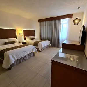 https://marlon.quintano-roohotels.com